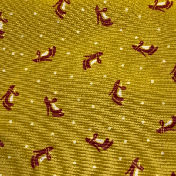 Women’s Dress - Picture 3 of 3